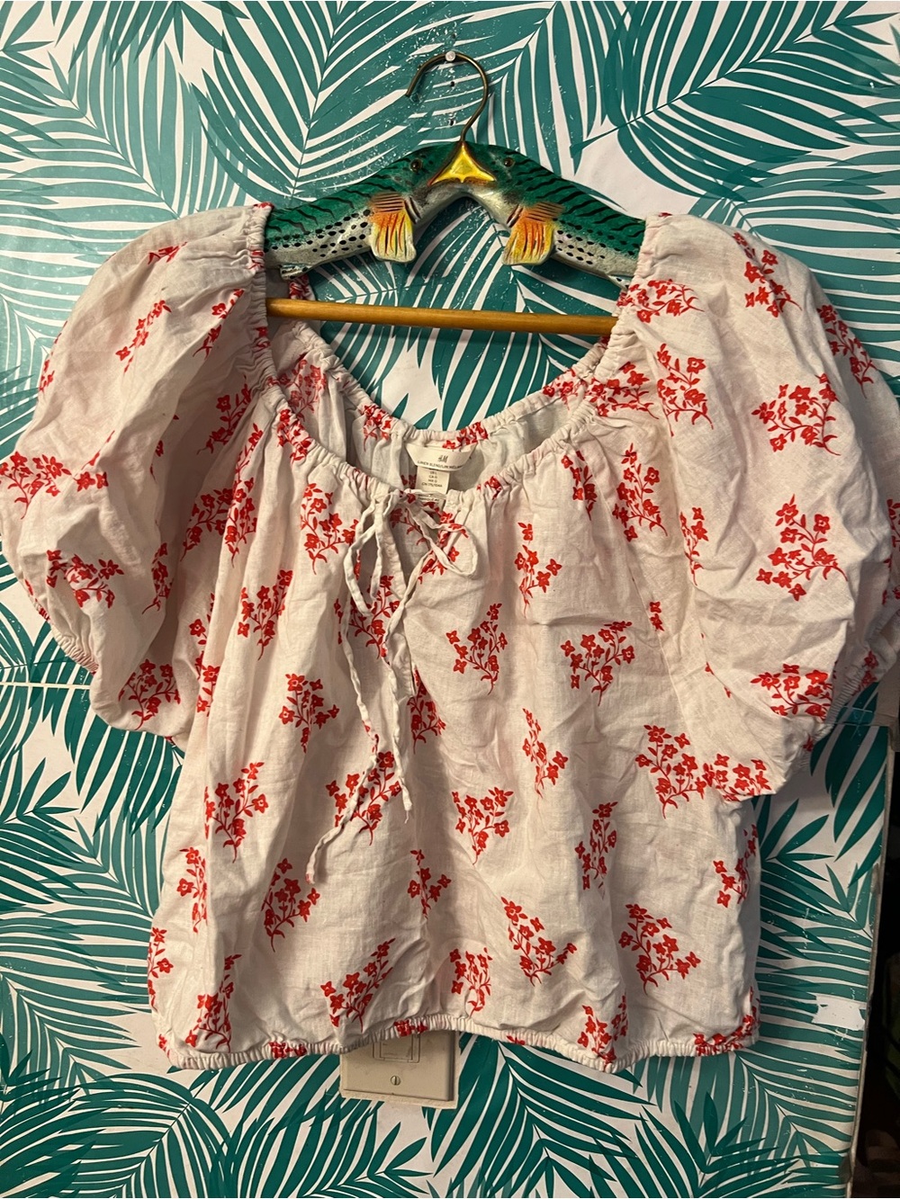 H&M Floral Peasant Top White w/ Red Print linen & cotton blend sz L